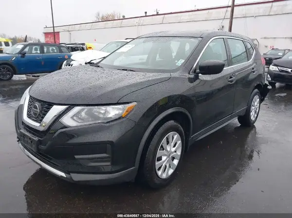 KNMAT2MV1JP551480 2018 NISSAN ROGUE - Image 2