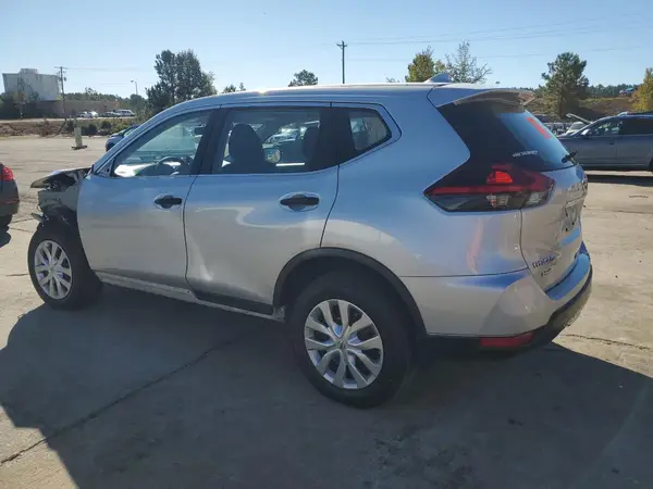 KNMAT2MV1JP553228 2018 NISSAN ROGUE - Image 2
