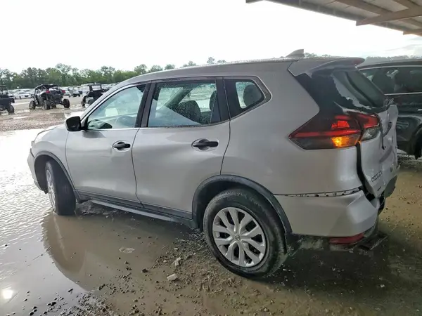 KNMAT2MV1JP554251 2018 NISSAN ROGUE - Image 2