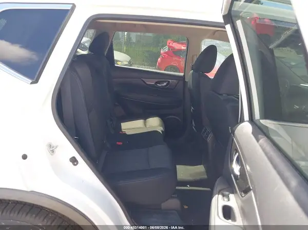 KNMAT2MV1JP556811 2018 NISSAN ROGUE - Image 8