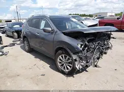 KNMAT2MV1JP559756 2018 NISSAN ROGUE