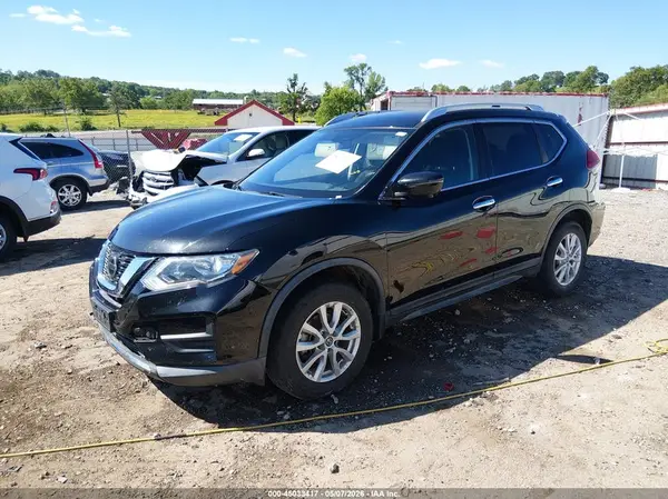 KNMAT2MV1JP560812 2018 NISSAN ROGUE - Image 2