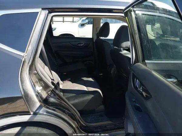 KNMAT2MV1JP560812 2018 NISSAN ROGUE - Image 8