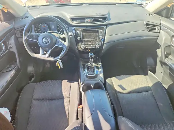 KNMAT2MV1JP562852 2018 NISSAN ROGUE - Image 8