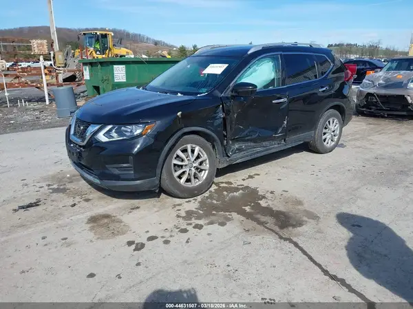 KNMAT2MV1JP563807 2018 NISSAN ROGUE - Image 2