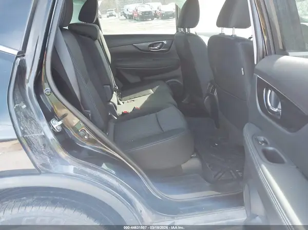 KNMAT2MV1JP563807 2018 NISSAN ROGUE - Image 8