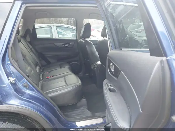 KNMAT2MV1JP564617 2018 NISSAN ROGUE - Image 8
