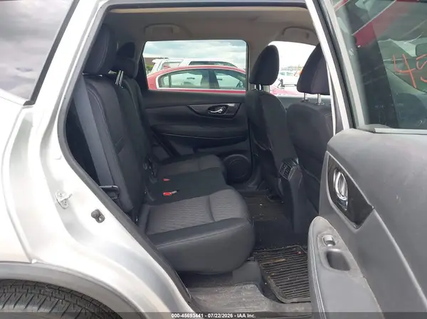 KNMAT2MV1JP565802 2018 NISSAN ROGUE - Image 8