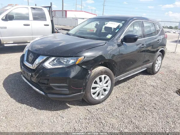 KNMAT2MV1JP567145 2018 NISSAN ROGUE - Image 2