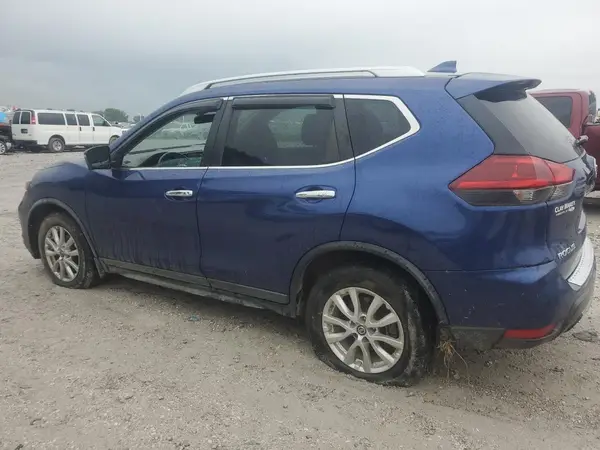 KNMAT2MV1JP568165 2018 NISSAN ROGUE - Image 2