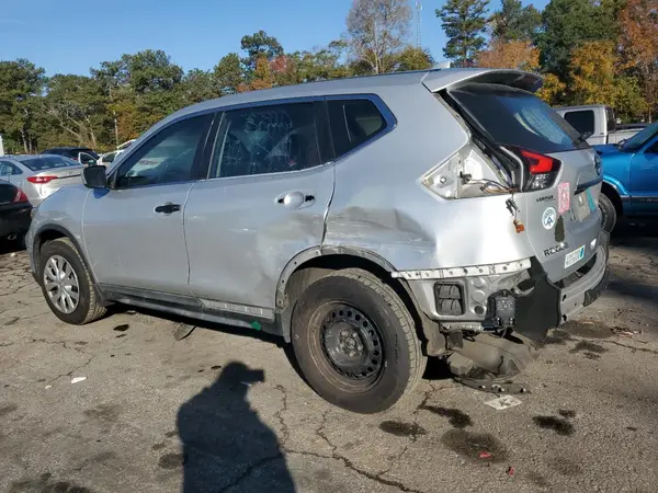 KNMAT2MV1JP569090 2018 NISSAN ROGUE - Image 2