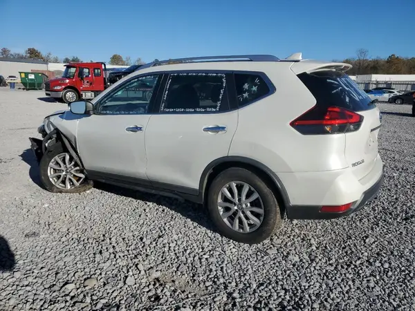 KNMAT2MV1JP569915 2018 NISSAN ROGUE - Image 2