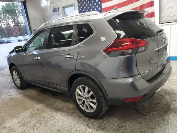 KNMAT2MV1JP570644 2018 NISSAN ROGUE - Image 2