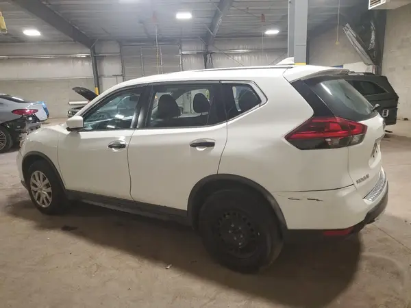 KNMAT2MV1JP572359 2018 NISSAN ROGUE - Image 2
