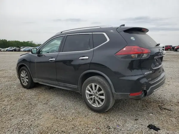 KNMAT2MV1JP578047 2018 NISSAN ROGUE - Image 2