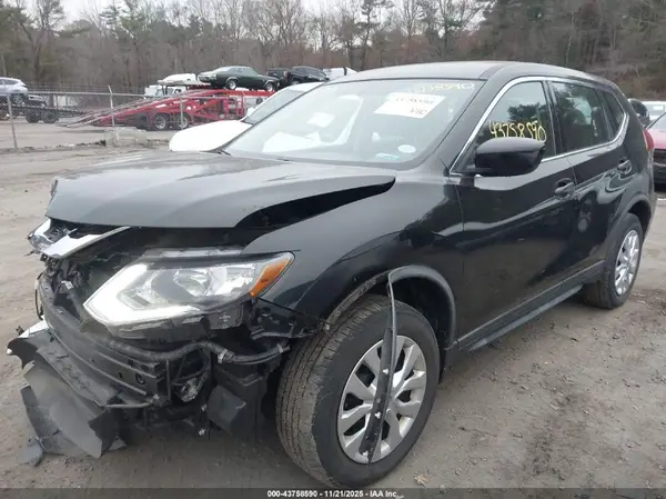 KNMAT2MV1JP578727 2018 NISSAN ROGUE - Image 2