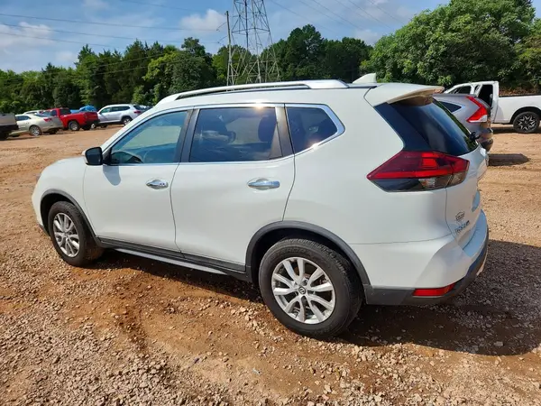 KNMAT2MV1JP580820 2018 NISSAN ROGUE - Image 2