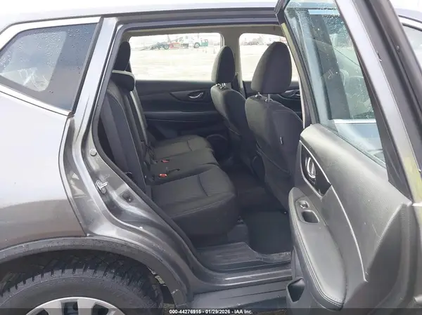 KNMAT2MV1JP583443 2018 NISSAN ROGUE - Image 8