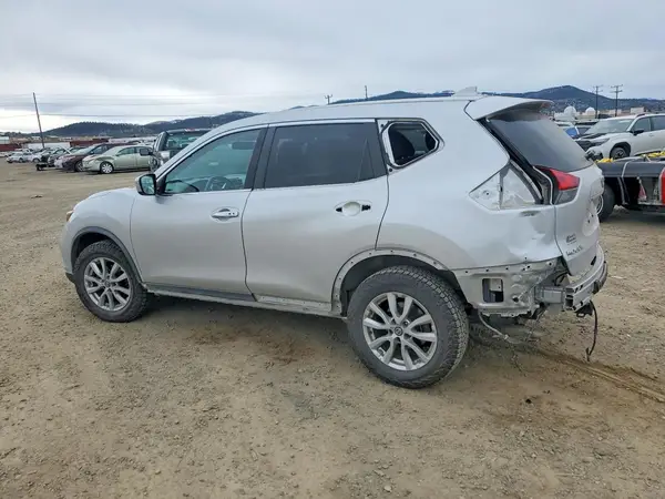 KNMAT2MV1JP585404 2018 NISSAN ROGUE - Image 2
