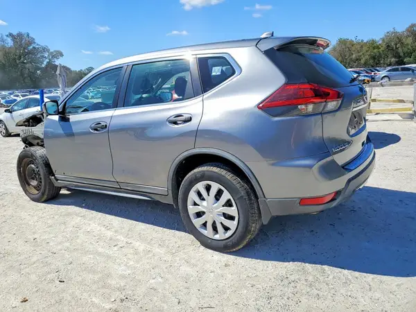 KNMAT2MV1JP586181 2018 NISSAN ROGUE - Image 2