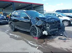 KNMAT2MV1JP588903 2018 NISSAN ROGUE