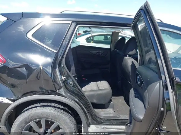 KNMAT2MV1JP588903 2018 NISSAN ROGUE - Image 8