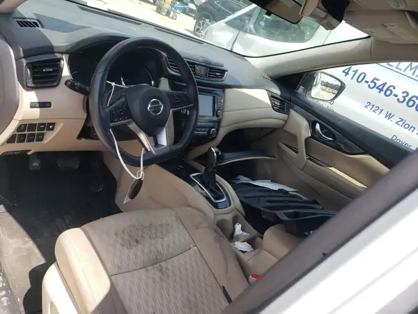 KNMAT2MV1JP589128 2018 NISSAN ROGUE - Image 8