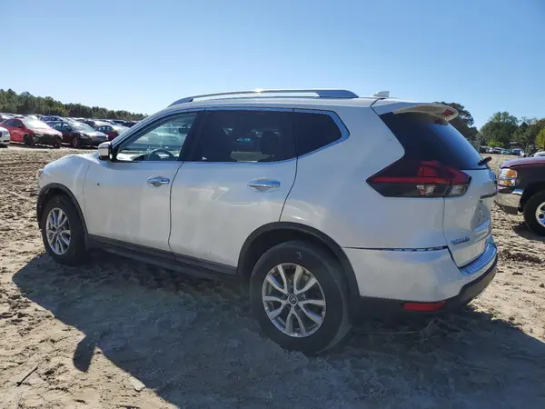 KNMAT2MV1JP590232 2018 NISSAN ROGUE - Image 2