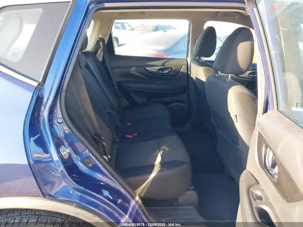 KNMAT2MV1JP593065 2018 NISSAN ROGUE - Image 8