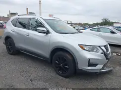 KNMAT2MV1JP594958 2018 NISSAN ROGUE
