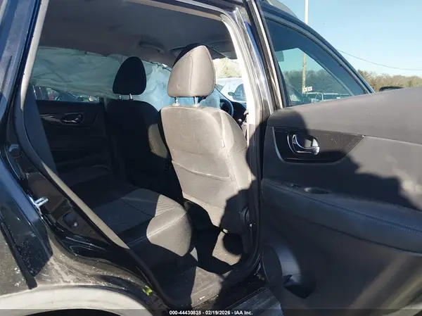 KNMAT2MV1JP595544 2018 NISSAN ROGUE - Image 8