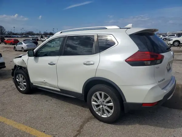 KNMAT2MV1JP596595 2018 NISSAN ROGUE - Image 2