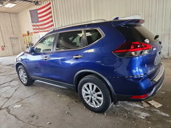 KNMAT2MV1JP597441 2018 NISSAN ROGUE - Image 2