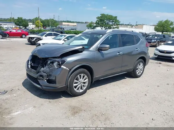 KNMAT2MV1JP597911 2018 NISSAN ROGUE - Image 2