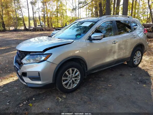 KNMAT2MV1JP599089 2018 NISSAN ROGUE - Image 2