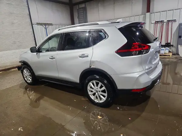 KNMAT2MV1JP602217 2018 NISSAN ROGUE - Image 2