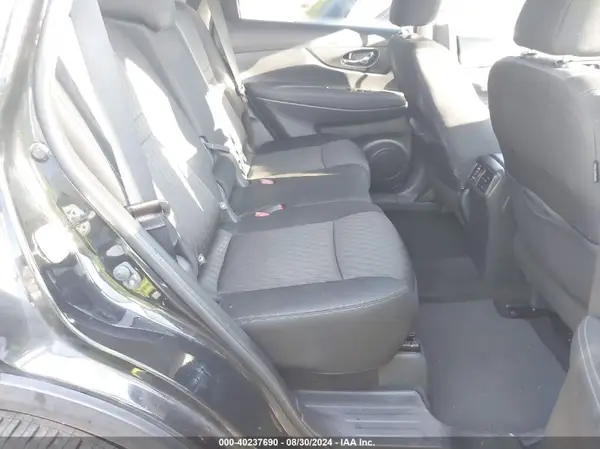 KNMAT2MV1JP603304 2018 NISSAN ROGUE - Image 8