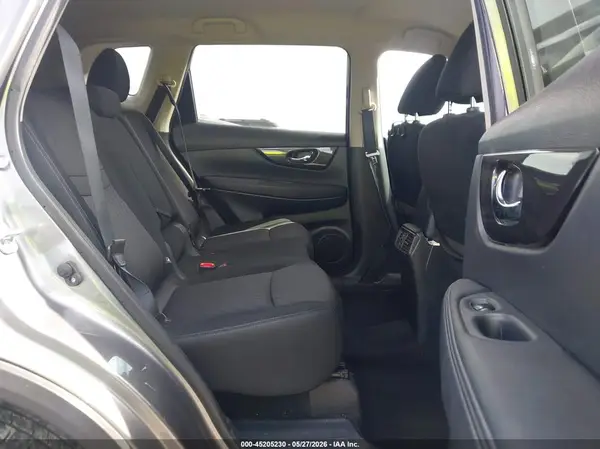 KNMAT2MV1JP603416 2018 NISSAN ROGUE - Image 8