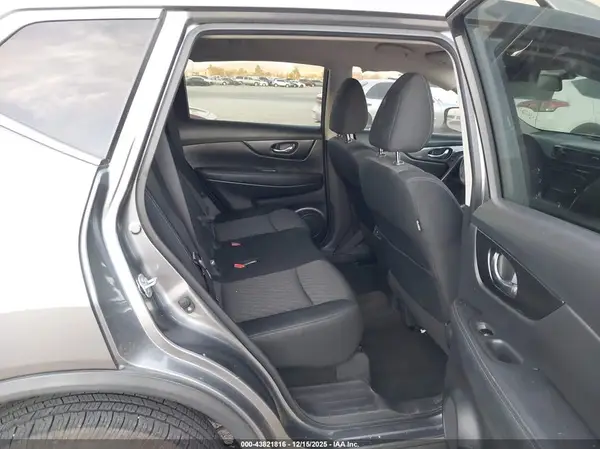 KNMAT2MV1JP605327 2018 NISSAN ROGUE - Image 8