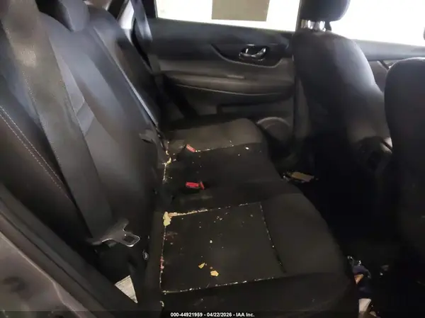 KNMAT2MV1JP607014 2018 NISSAN ROGUE - Image 8