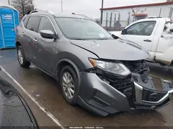 KNMAT2MV1JP608308 2018 NISSAN ROGUE