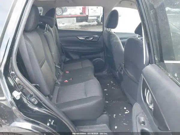 KNMAT2MV1JP610138 2018 NISSAN ROGUE - Image 8