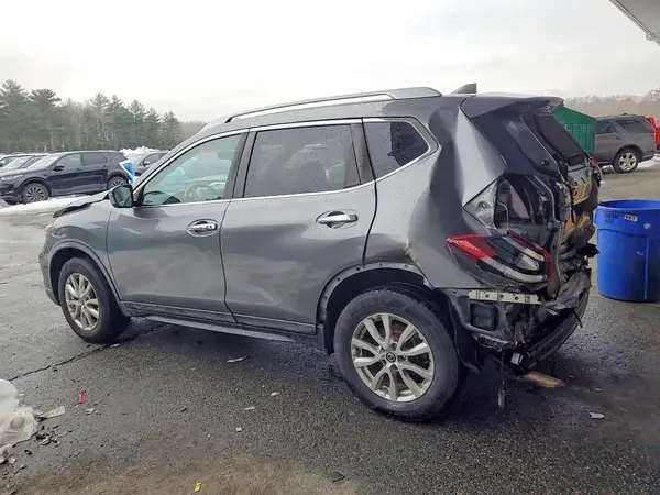 KNMAT2MV1JP610933 2018 NISSAN ROGUE - Image 2