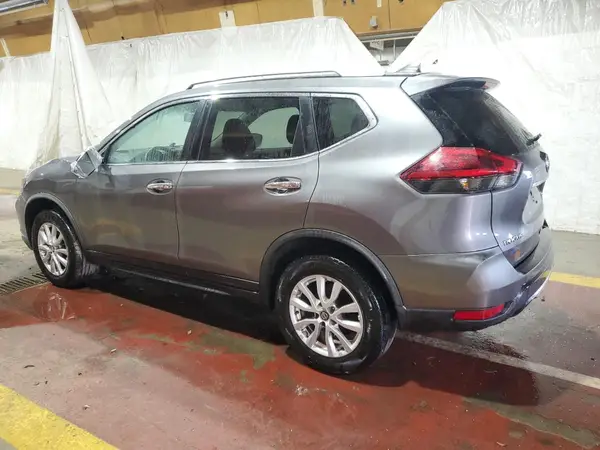 KNMAT2MV1JP611192 2018 NISSAN ROGUE - Image 2