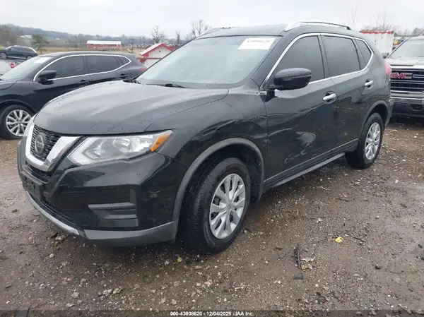 KNMAT2MV1JP620779 2018 NISSAN ROGUE - Image 2
