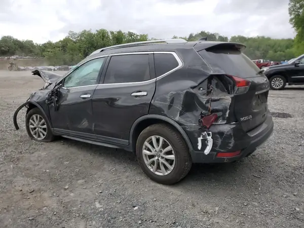 KNMAT2MV1JP621155 2018 NISSAN ROGUE - Image 2