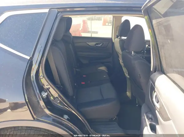 KNMAT2MV1JP623326 2018 NISSAN ROGUE - Image 8