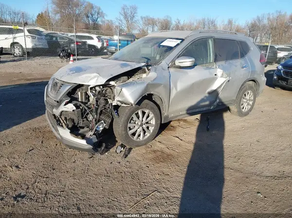 KNMAT2MV1KP508095 2019 NISSAN ROGUE - Image 2