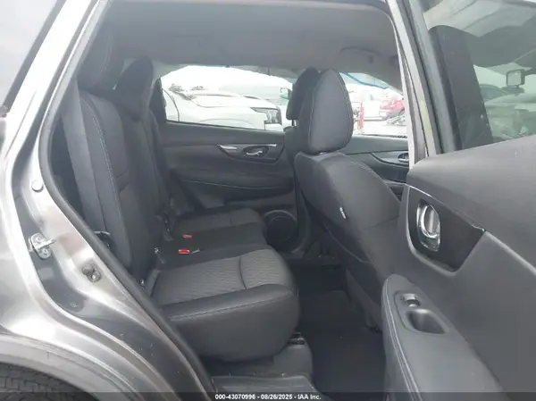 KNMAT2MV1KP519243 2019 NISSAN ROGUE - Image 8