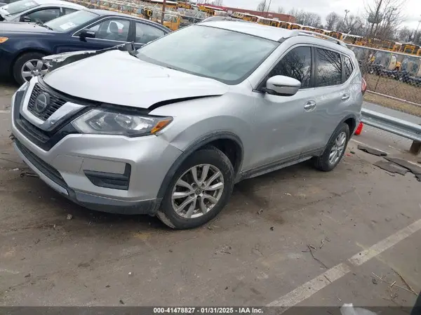 KNMAT2MV1KP519694 2019 NISSAN ROGUE - Image 2